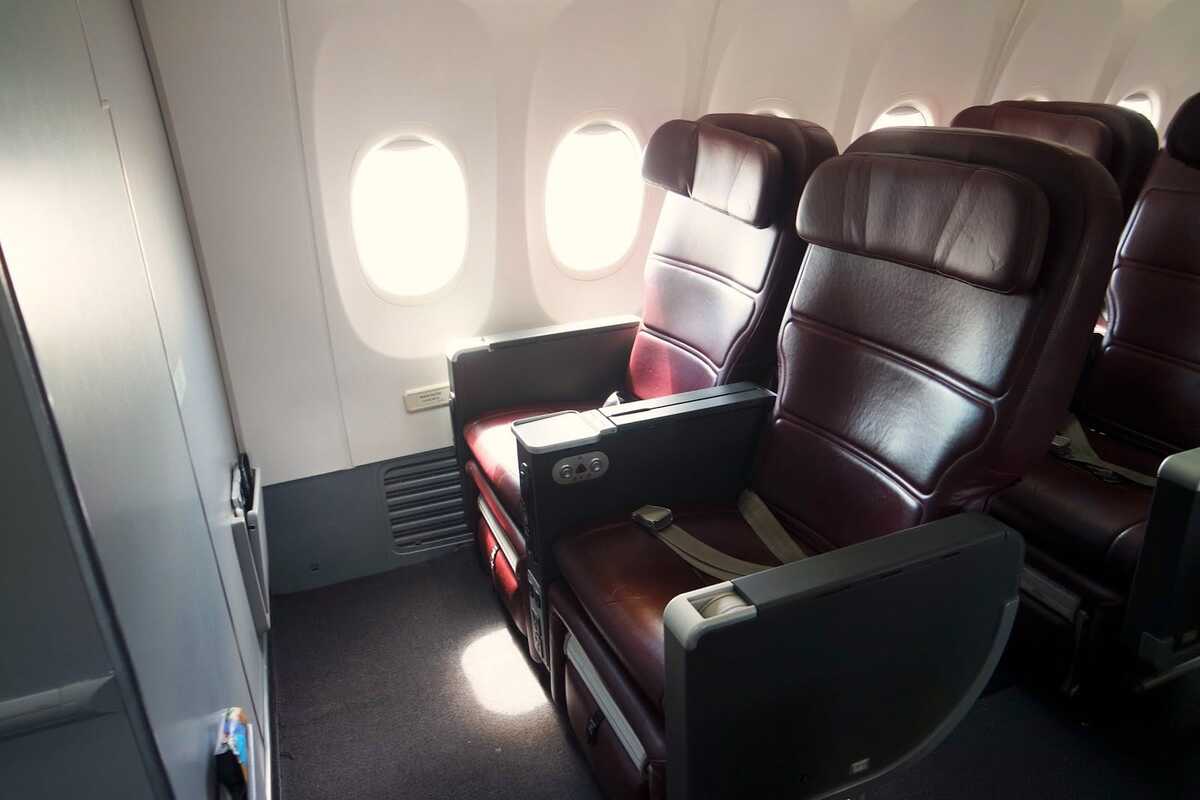 Qantas 737 Domestic Business Class Overview How To Book It