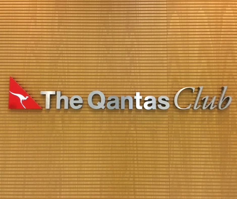 qantas club entrance
