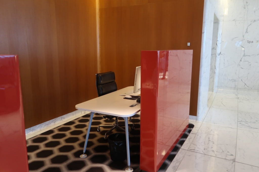 qantas first lounge working area qantas first lounge working area