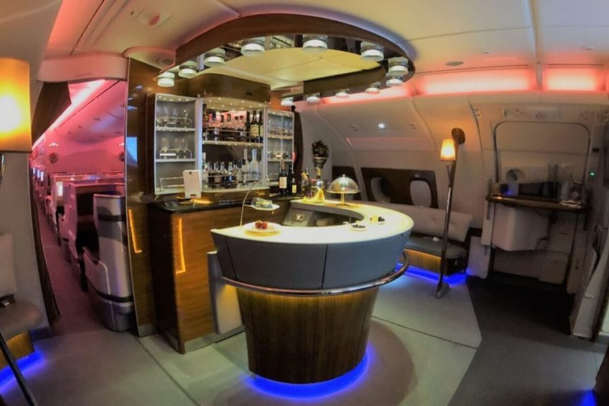 The iconic Emirates A380 bar - Old school glamour at 40,000 feet