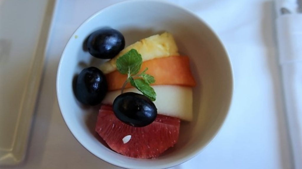 singapore airlines a330 business class fruit salad