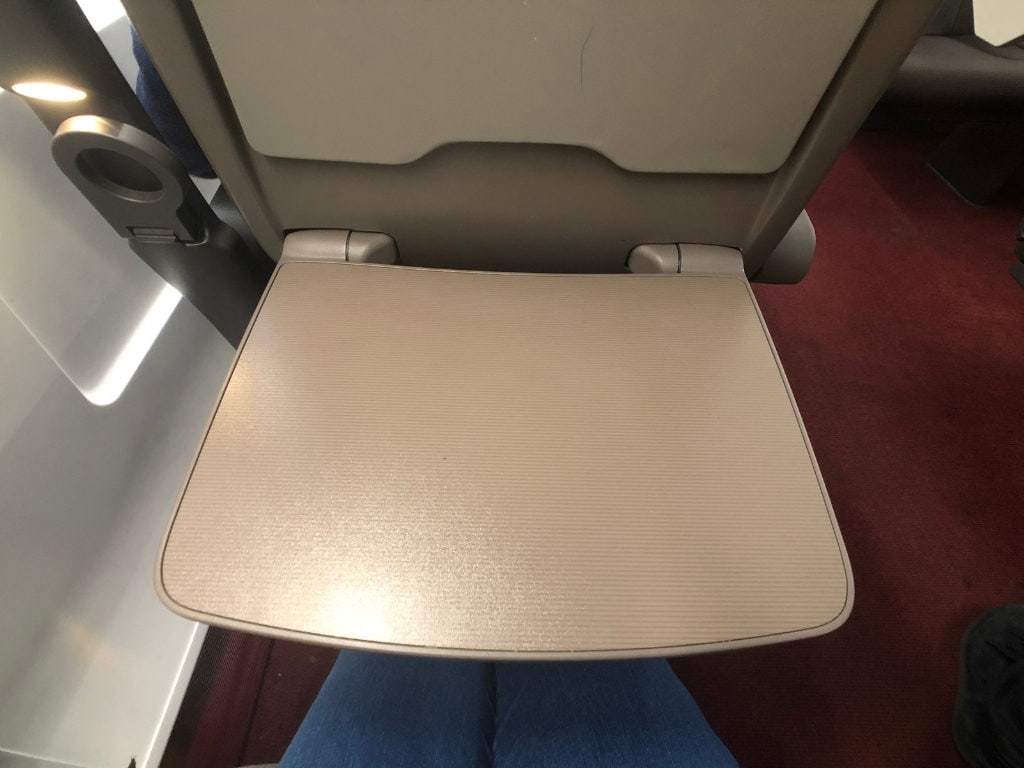 eurostar train review tray table
