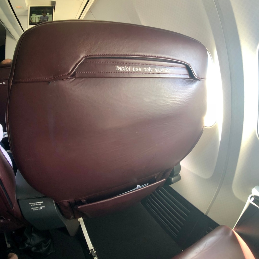 qantas business class review seat back pocket 737