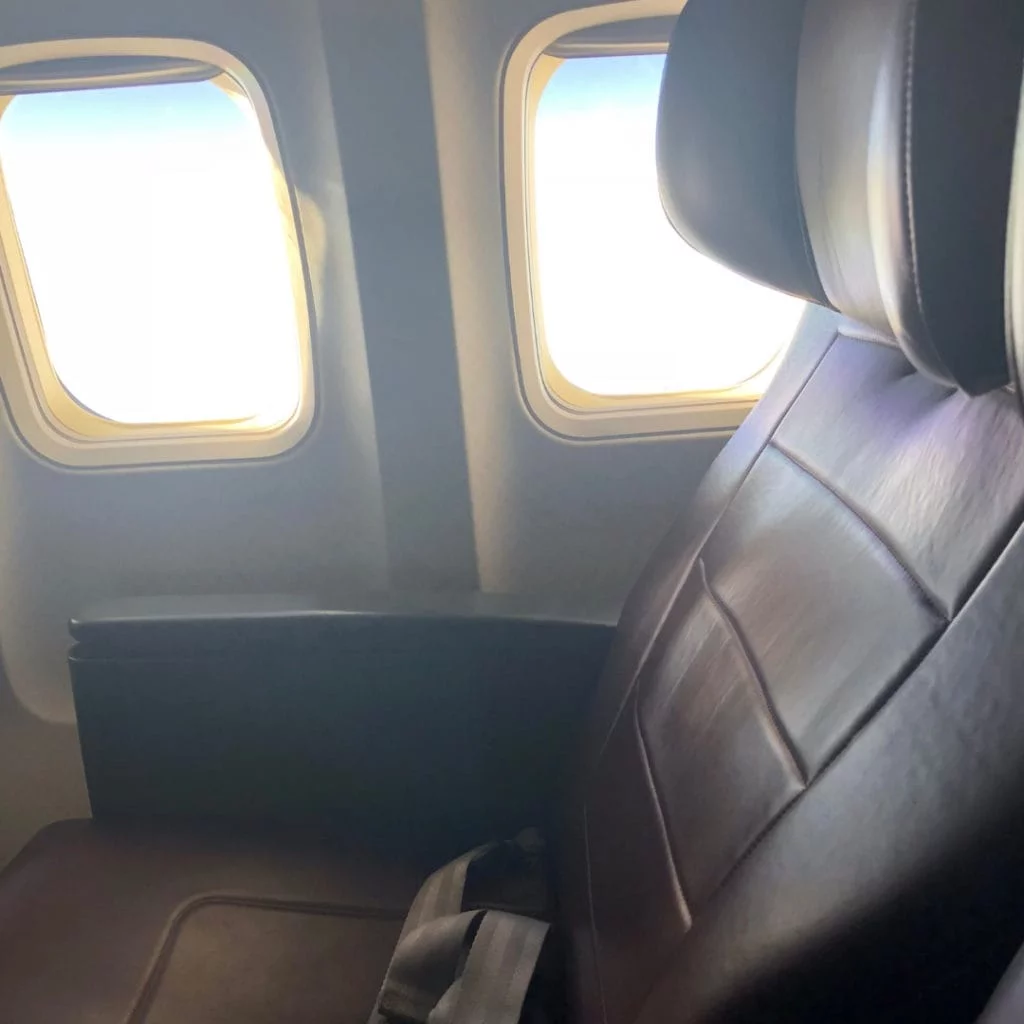 Qantas domestic business class seat on 737