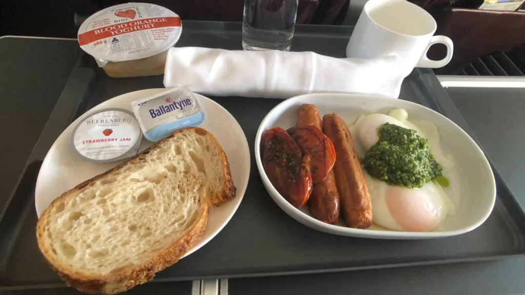 domestic business class review meal tray 737 qantas