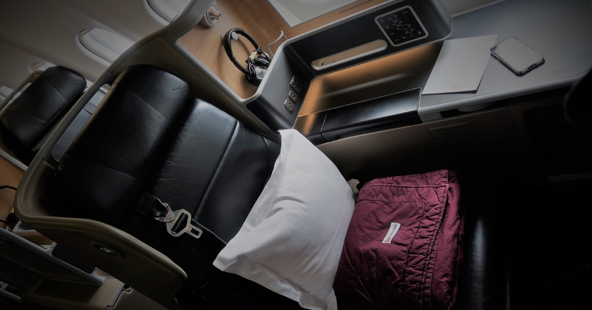 Qantas A330 business class suite