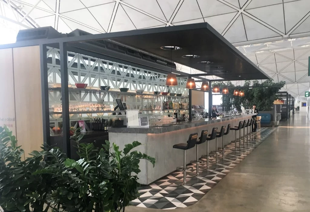 qantas lounge