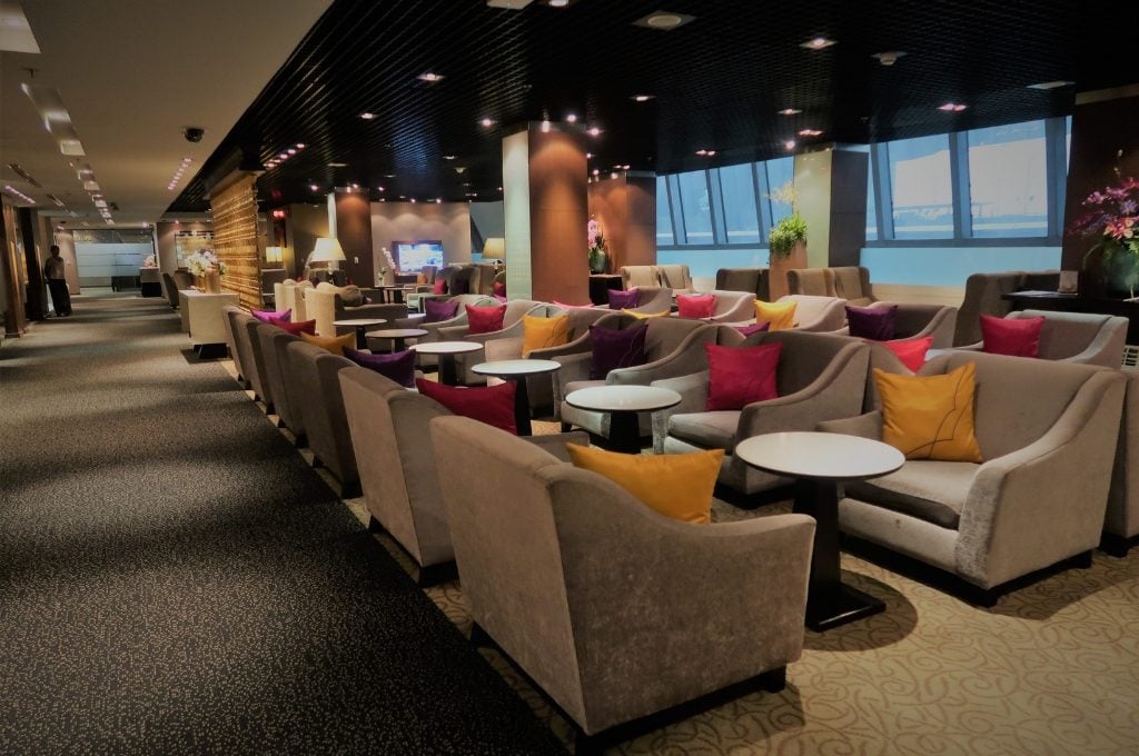 thai airways first class lounge