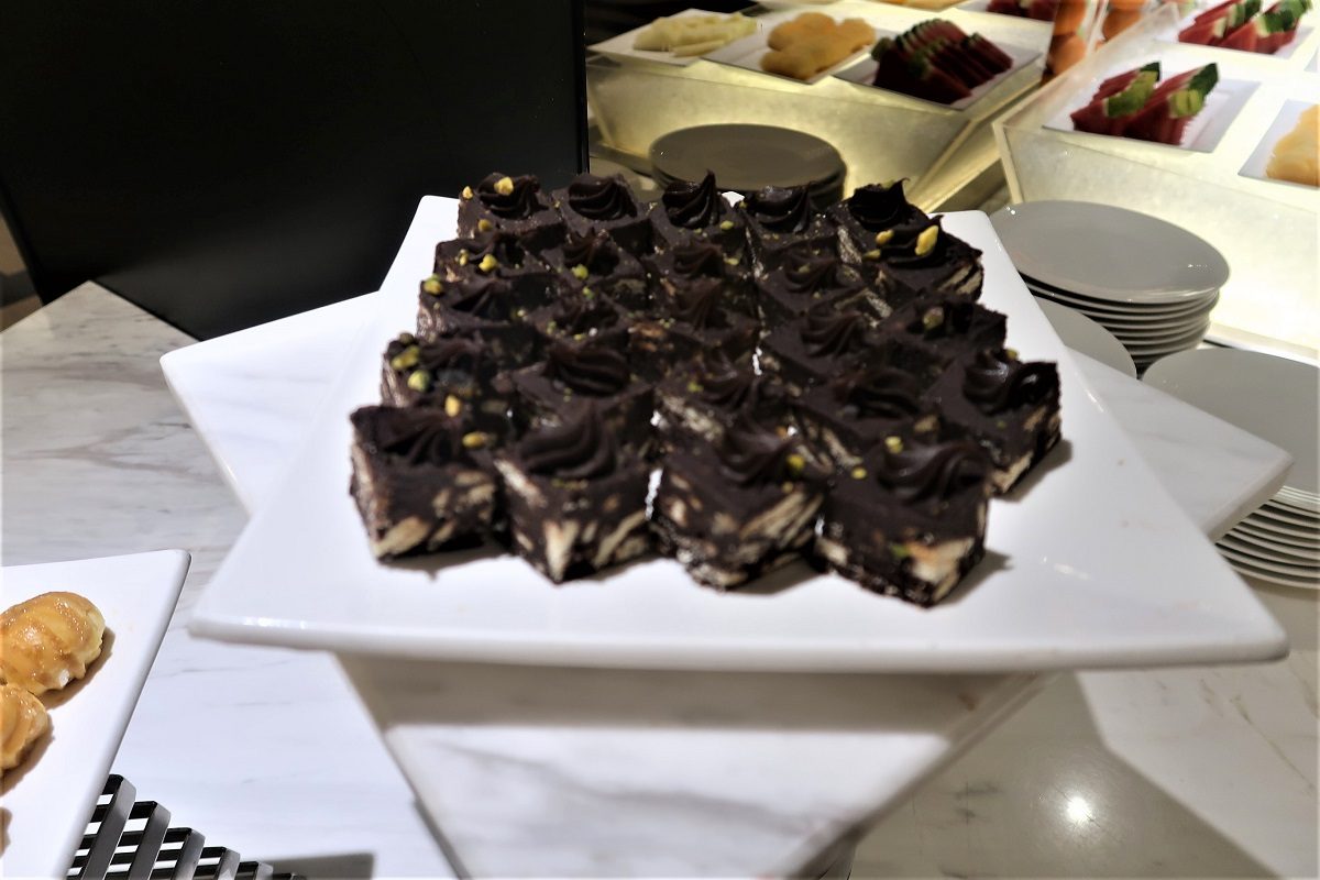Malaysia Airlines KL Golden Lounge Satellite Terminal cakes Malaysia Airlines KL Golden Lounge Satellite Terminal cakes