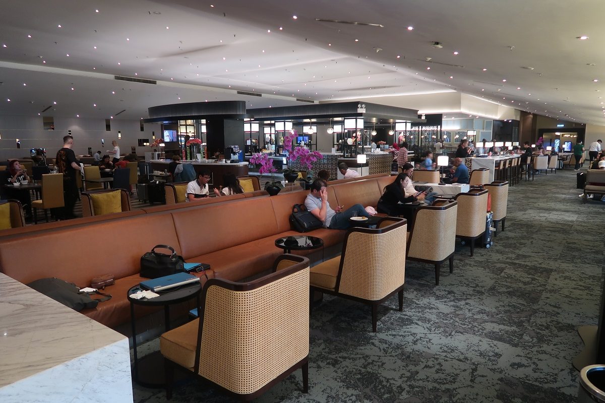 Malaysia Airlines Golden Lounge Review  The Champagne Mile