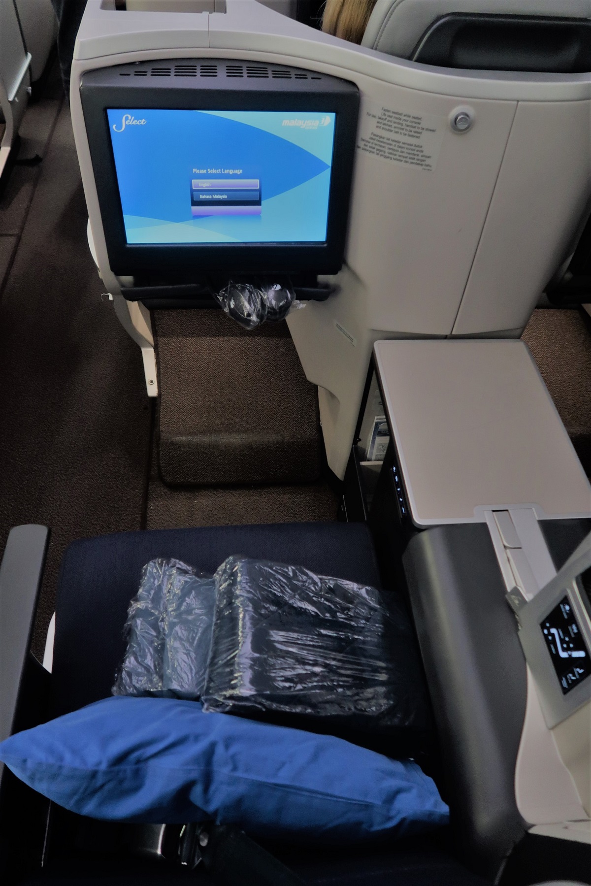 Malaysia Airlines Business Class KUL to ADE pic 5D seat