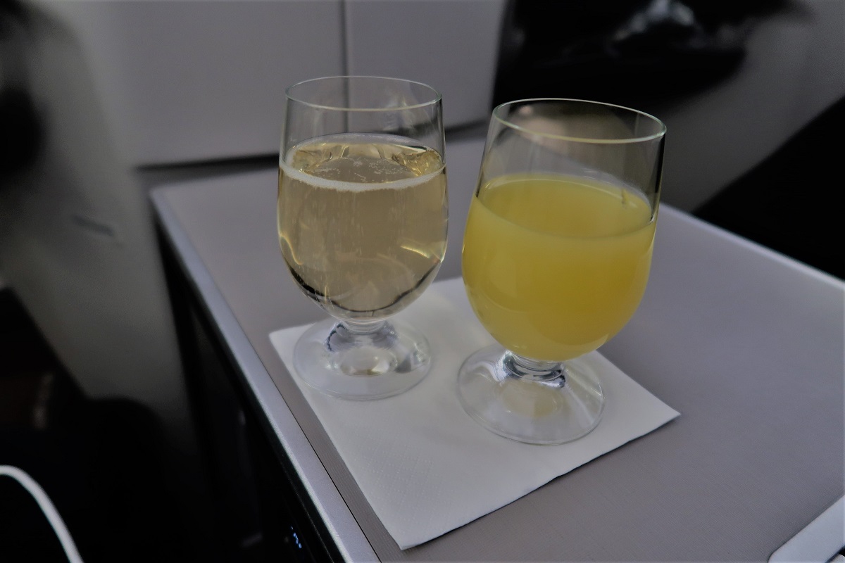 Malaysia Airlines Business Class KUL to ADE pic wine juice
