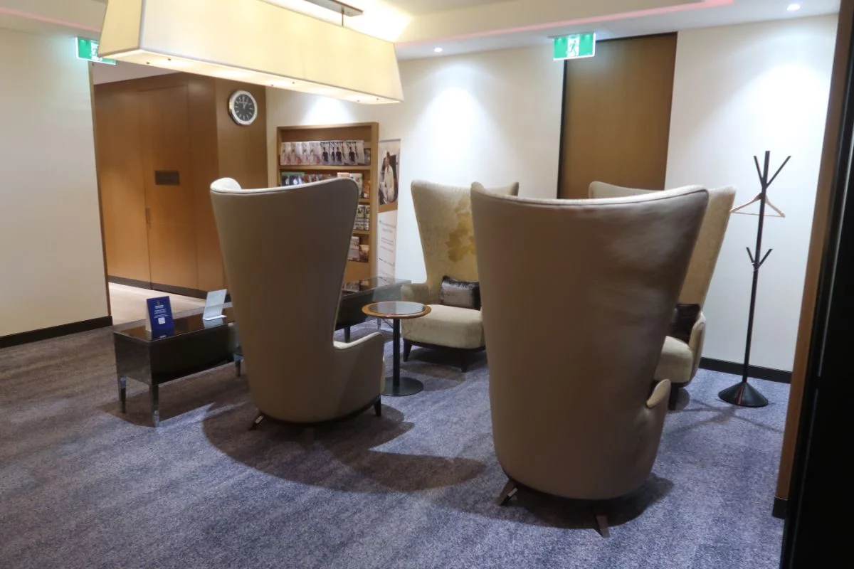 Singapore Airlines SilverKris Lounge Sydney seating