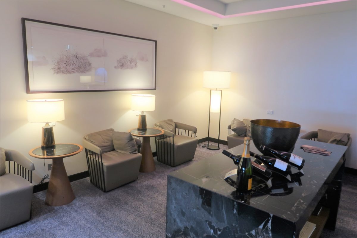 Singapore Airlines SilverKris Lounge Sydney seating front area