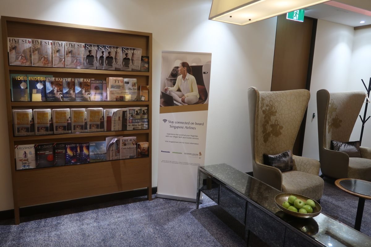Singapore Airlines SilverKris Lounge Sydney lounge front area