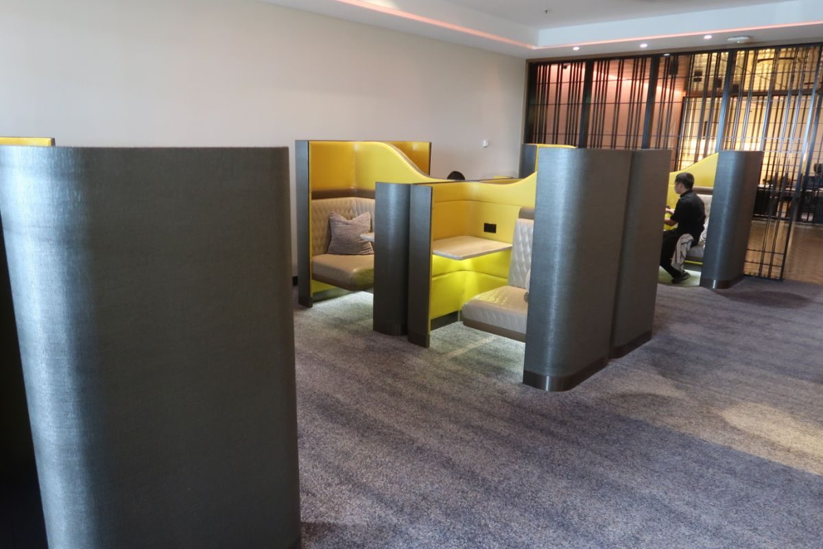 Singapore Airlines SilverKris Lounge Sydney lounge pod seating