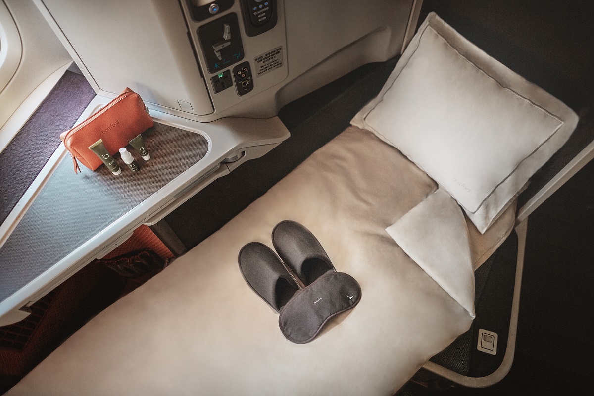Cathay Pacific Sense of Harmony flat bed business class