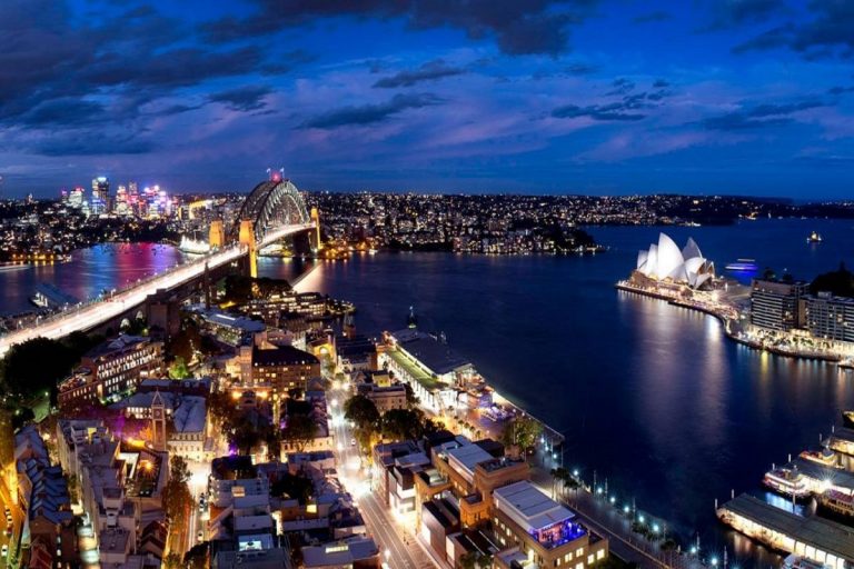sydney lights bargain staycation