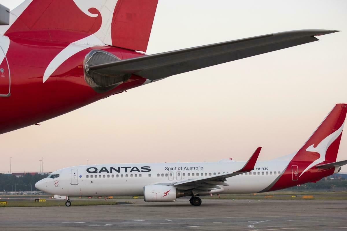 qantas frequent flyer points and status credits