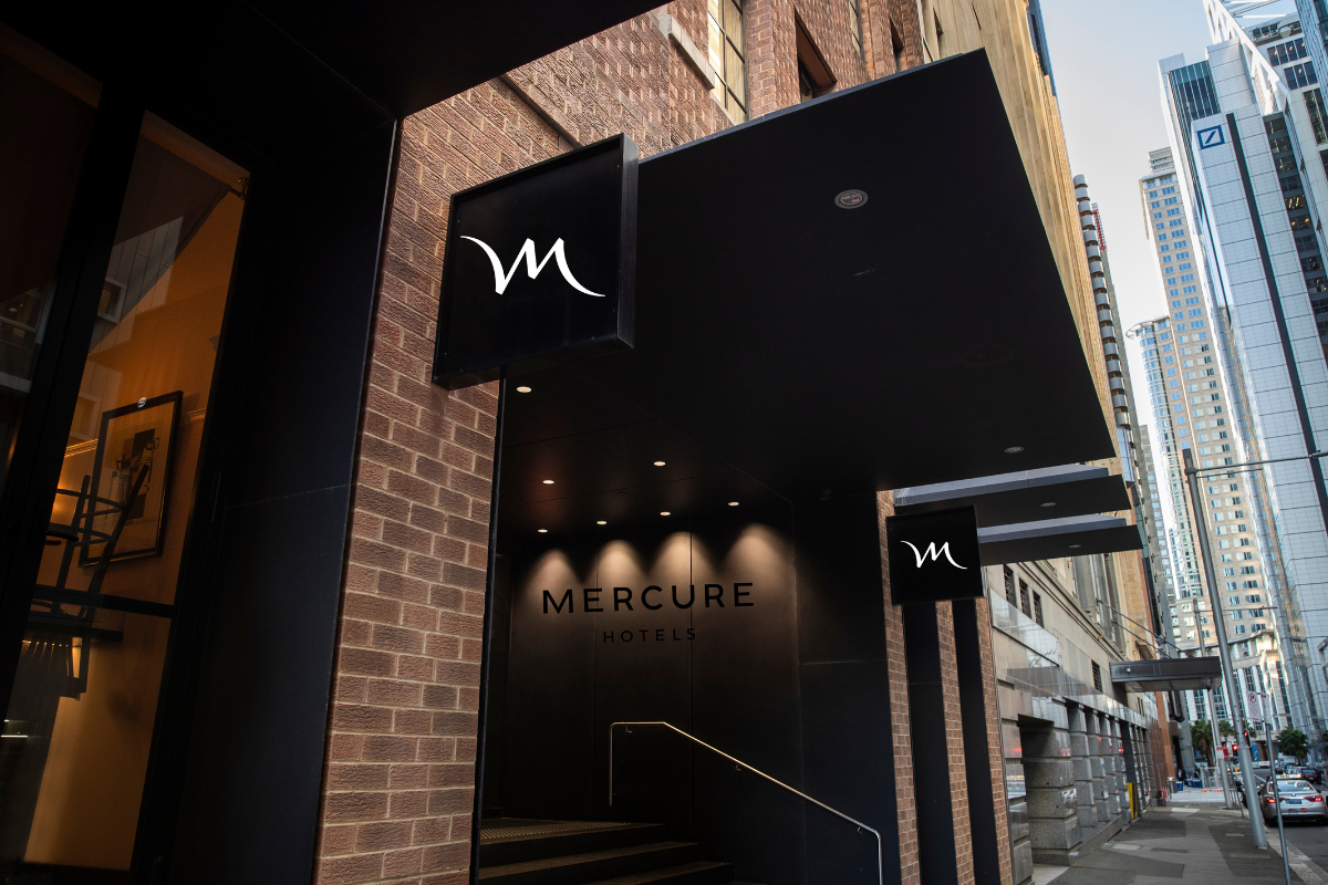 mercure sydney martin place entrance