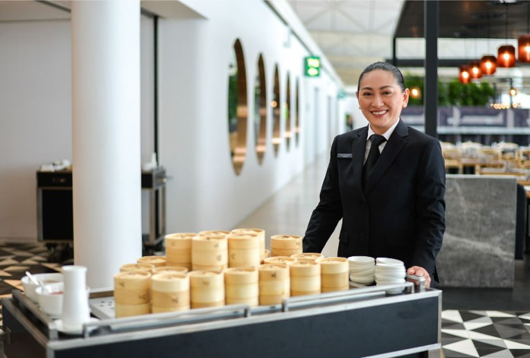 qantas-hong-kong-lounge-image3 qantas hong kong international lounge yum cha trolley