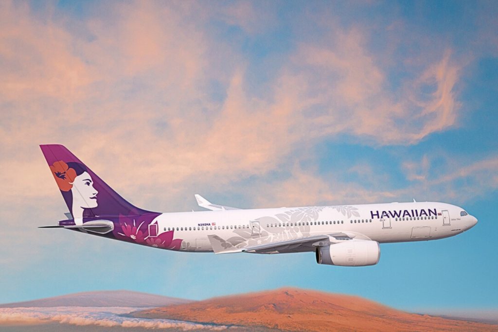 hawaian aircraft in sky