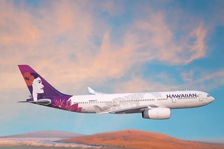 hawaiian airlines aircraft in sky