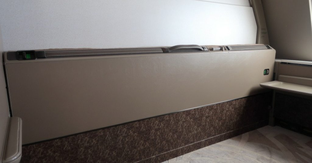 New Singapore Airlines A380 first class suite - separate pull-out bed